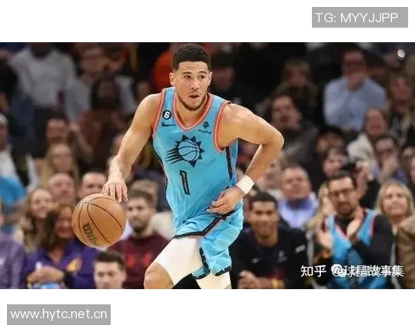 布克首节表现惊艳三分球全中助力球队轻松领先