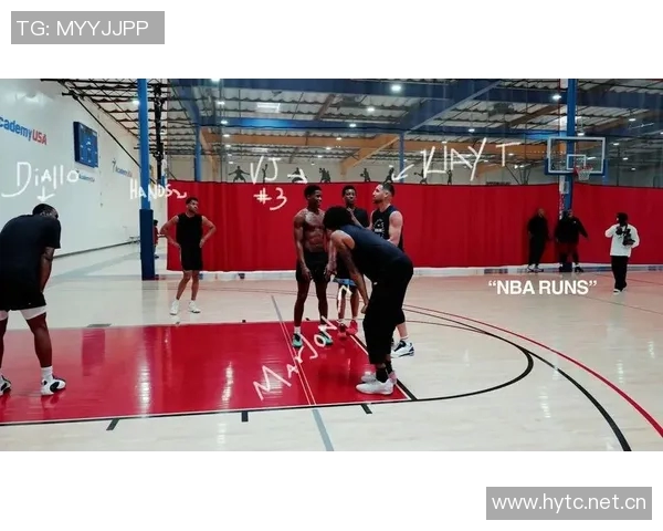 埃奇库姆闪耀赛场展现实力成新秀最佳球员引发热议