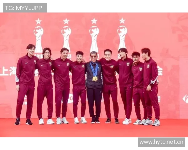 上海海港盛大召开赛季总结会庆祝三连冠荣耀四星闪耀申城 上海海港盛大召开赛季总结会庆祝三连冠荣耀四星闪耀申城