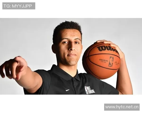 NCAA季前赛明年状元热门达林彼得森上半场狂砍24分全场贡献26分表现抢眼