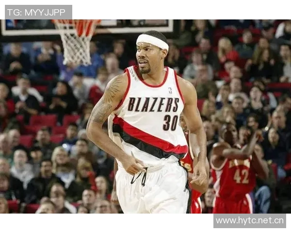 泰森强调球队天赋出众但需团队合作才能争夺总冠军