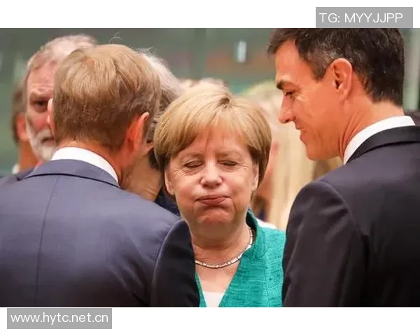 今日趣图：斯洛特巧妙安排小队出战主力难敌的幽默瞬间