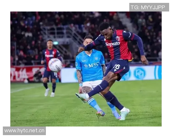 前裁判解读卢库米与戴维争议推搡事件及博洛尼亚红牌判罚合理性