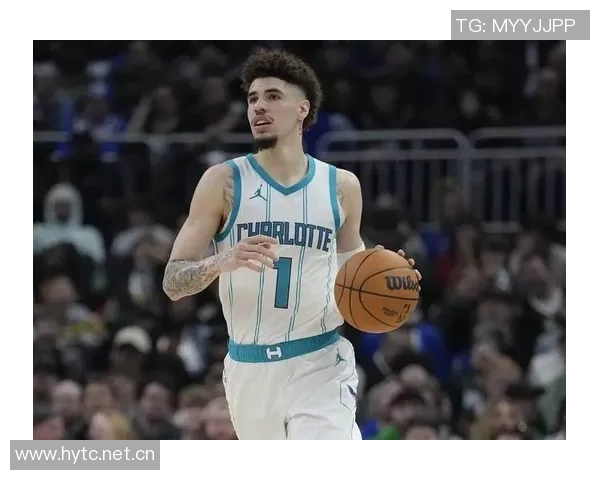 斯玛特称赞拉梅洛鲍尔高中时代就展现出疯狂投篮能力