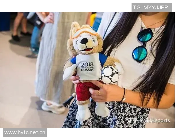 扎霍球迷向球场投掷毛绒玩具捐赠患病儿童荣获FIFA球迷奖