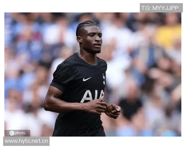 弗兰克赞扬球员们展现出强大精神意志为球队赢得胜利感到无比自豪