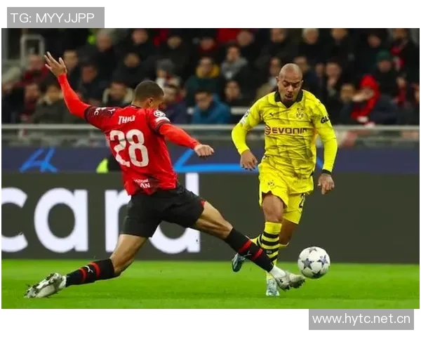 多特蒙德与汉堡上半场战成平局丘库埃梅卡错失良机卡帕尔多射门中柱