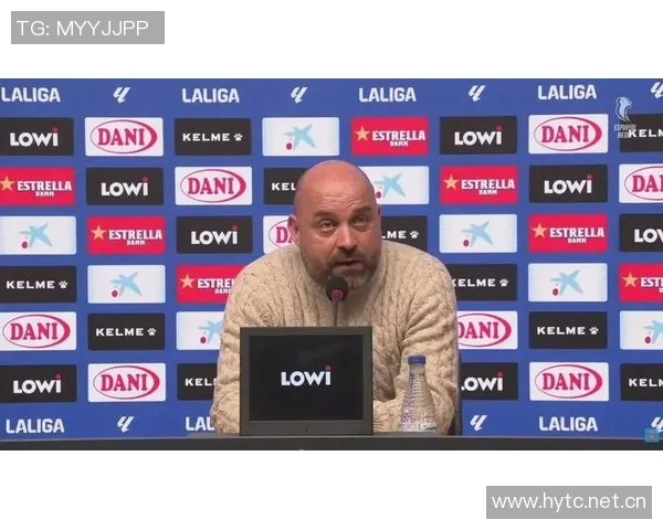 西班牙主帅因拒绝与第四官员握手感到不光彩公开道歉 西班牙主帅因拒绝与第四官员握手感到不光彩公开道歉